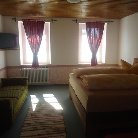 Hotel Boarding House Hohenwart Fuchstal Quarto foto
